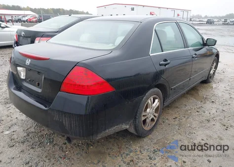 2006 Honda Accord 2.4 Se z USA, uszkodzony, nr VIN 1HGCM56326A153564